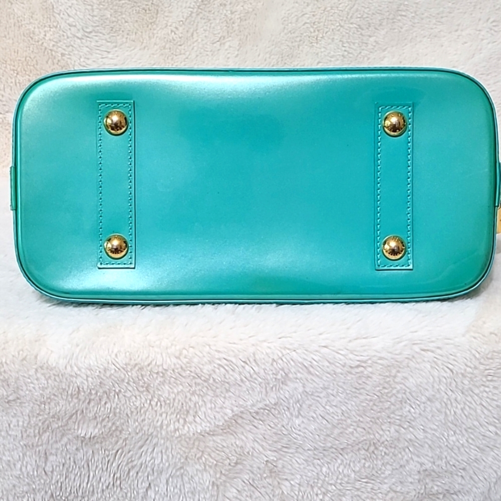 Louis Vuitton Alma BB In Green Vernis - Picture 7 of 12